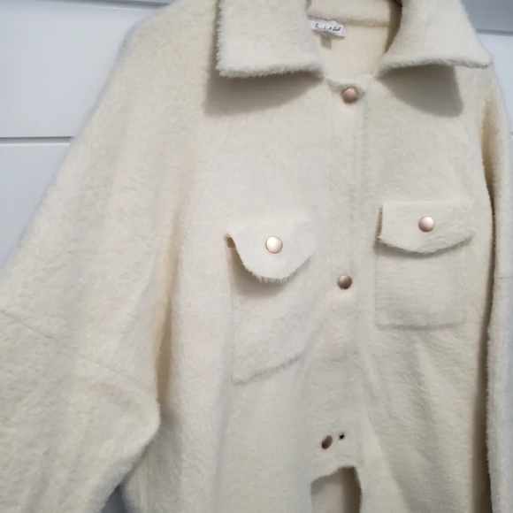 Bucket list faux fur collard jacket - Picture 3 of 4